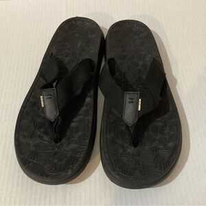 Toms flip flops size 12 black EUC